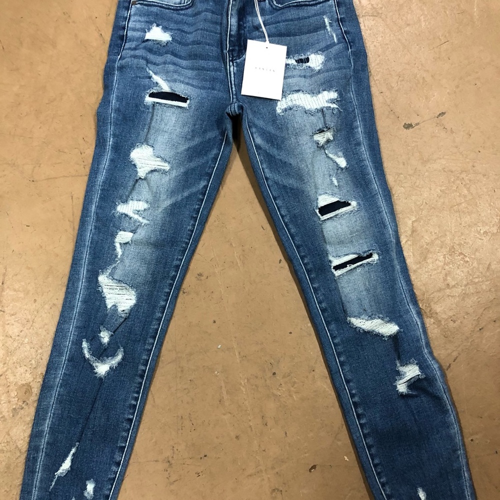 KanCan Jeans .....Size 7 / 27